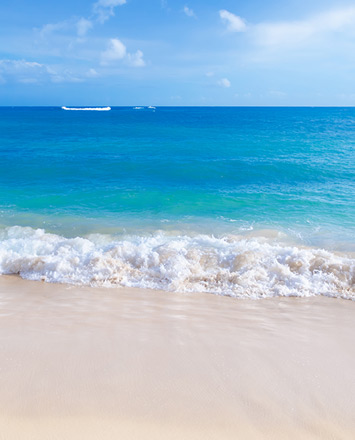 Shore break on the island of Kauai