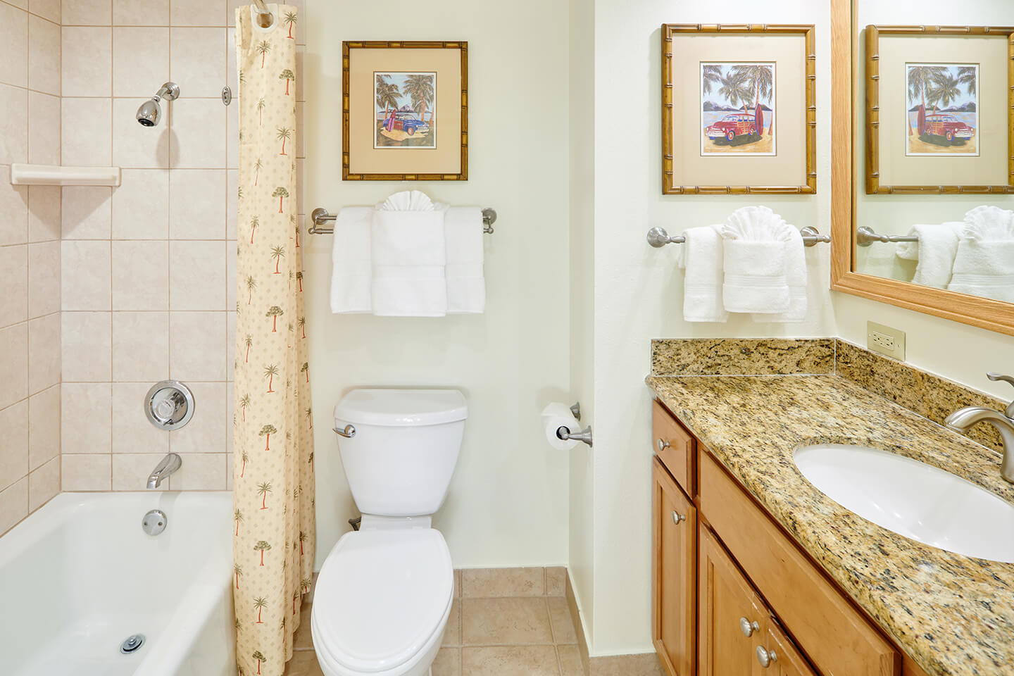One-Bedroom Standard Suite Bathroom
