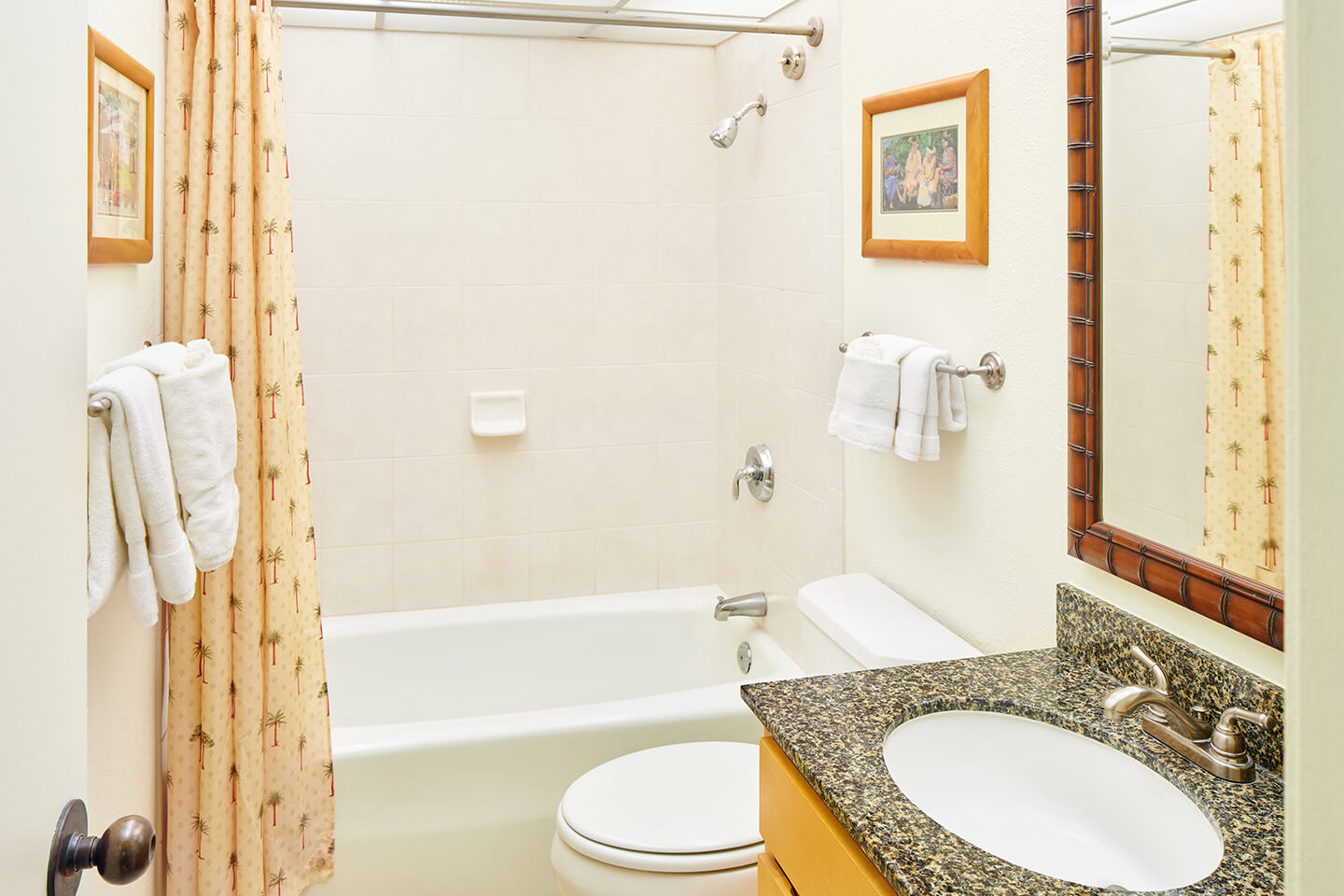 One-Bedroom Garden View Suite Bathroom