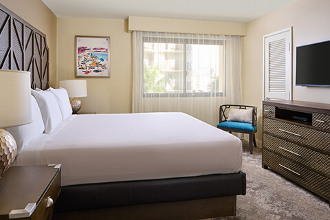Two-Bedroom Oceanfront Master Bedroom