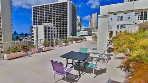 Rooftop Sun Deck