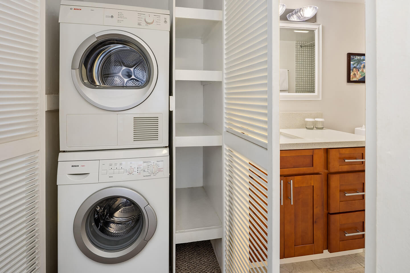 One-Bedrooom Executive Mountain View Washer Dryer