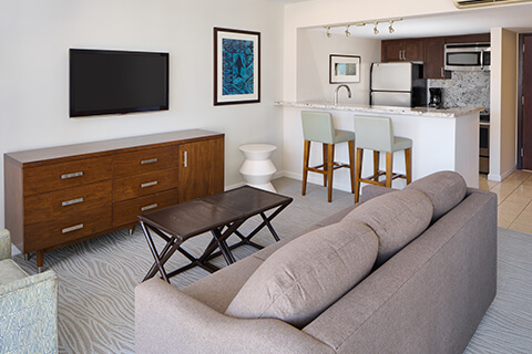 Luxury Junior Suite Poolside View Living Area
