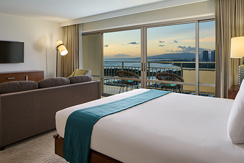 Luxury Junior Suite Sunset Ocean View Bedroom