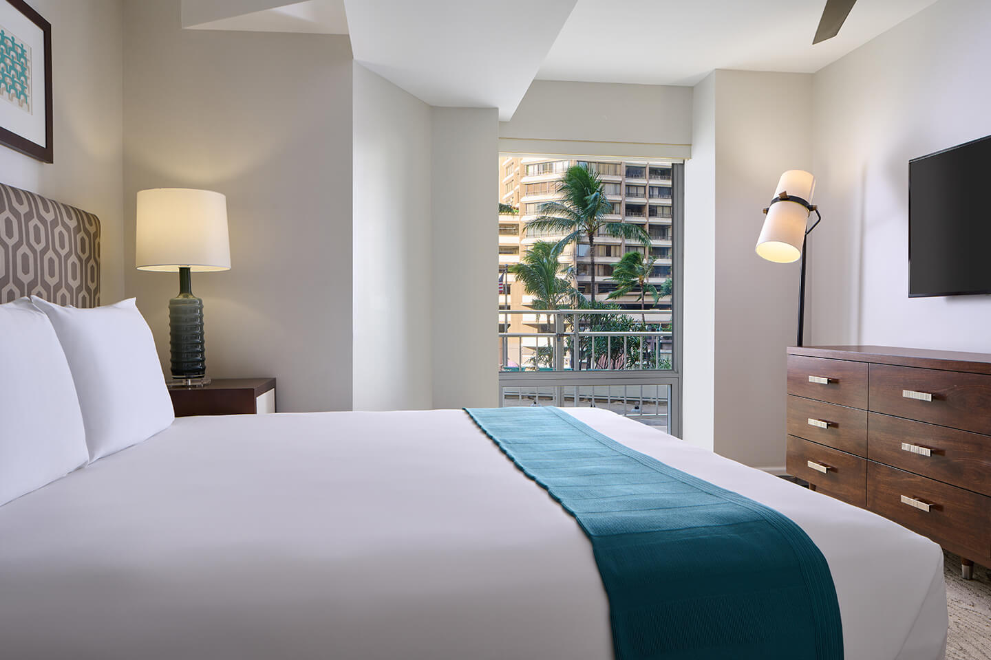 Luxury One-Bedroom Boulevard View Bedroom