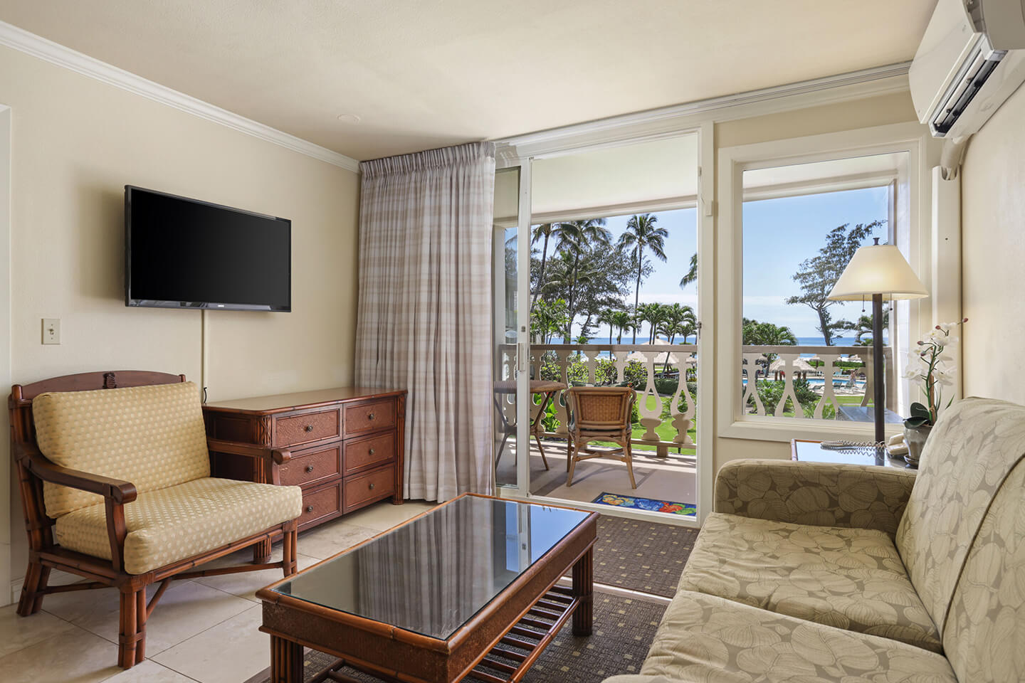 One-Bedroom Ocean View Living Area