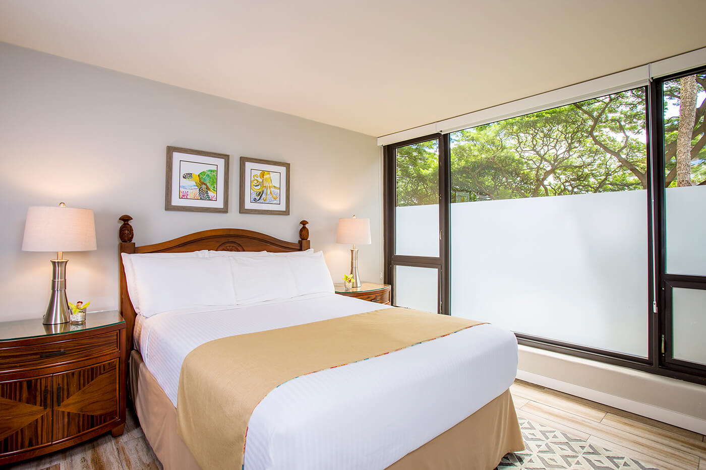 Two-Bedroom Two-Bath Premium Oceanfront Second Bedroom