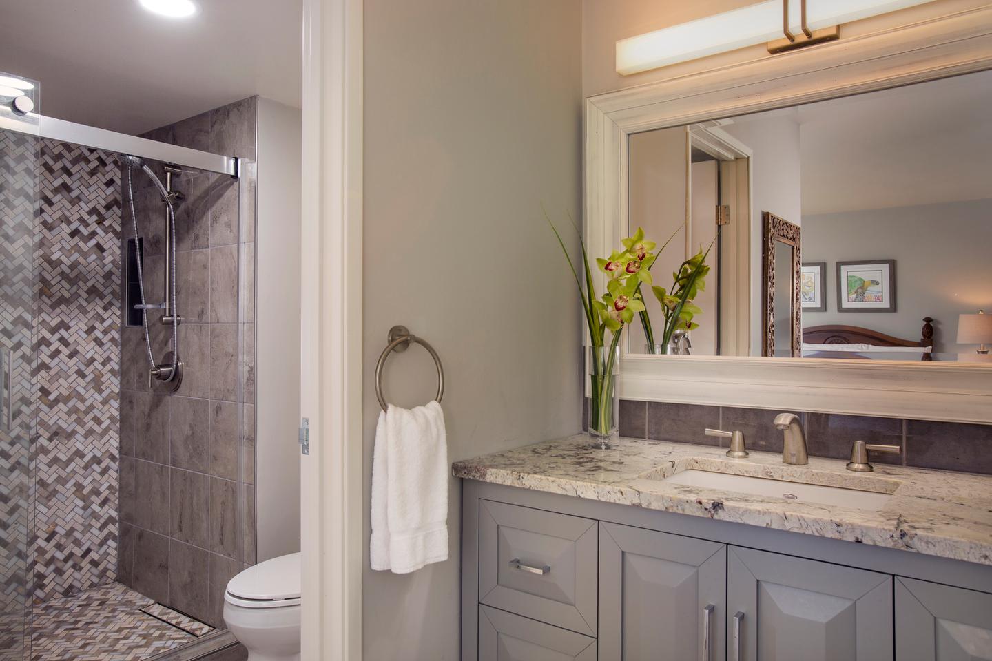 Two-Bedroom Two-Bath Premium Oceanfront Bathroom