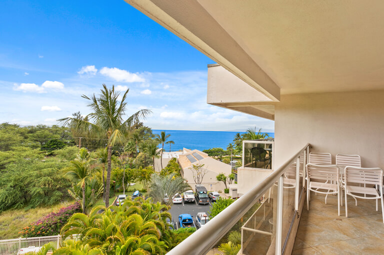 One-Bedroom Partial Ocean View Deluxe Balcony View