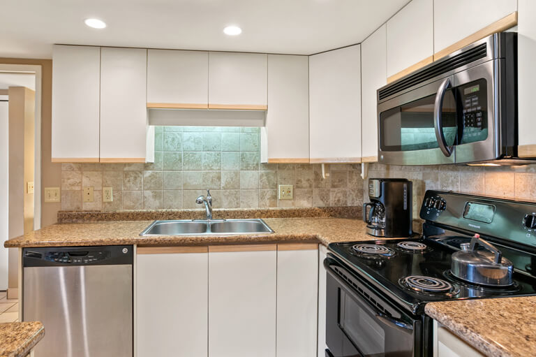Two-Bedroom Ocean View Suite Kitchen