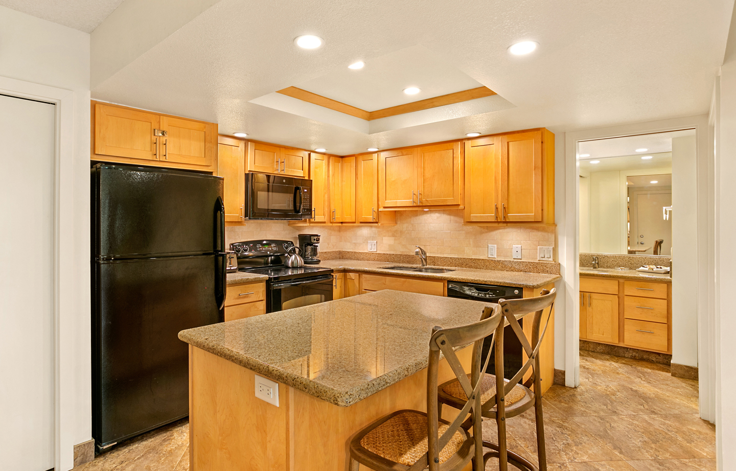 One-Bedroom Deluxe Suite Kitchen
