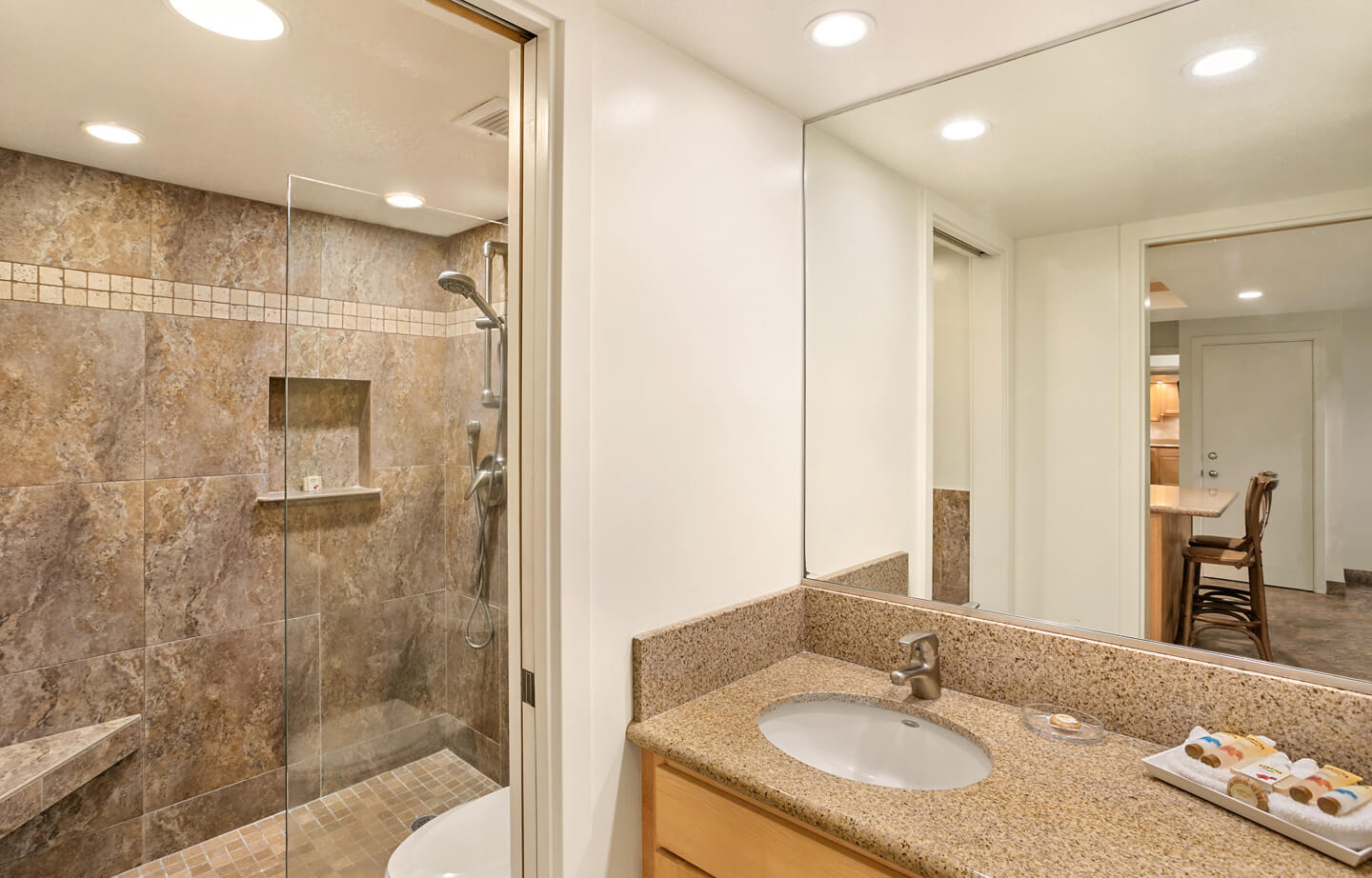 Two-Bedroom Deluxe Suite Master Bathroom