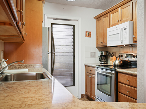 One-Bedroom Kitchen