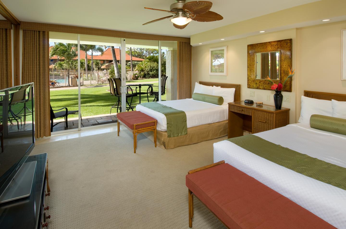 One-Bedroom Oceanside Bedroom