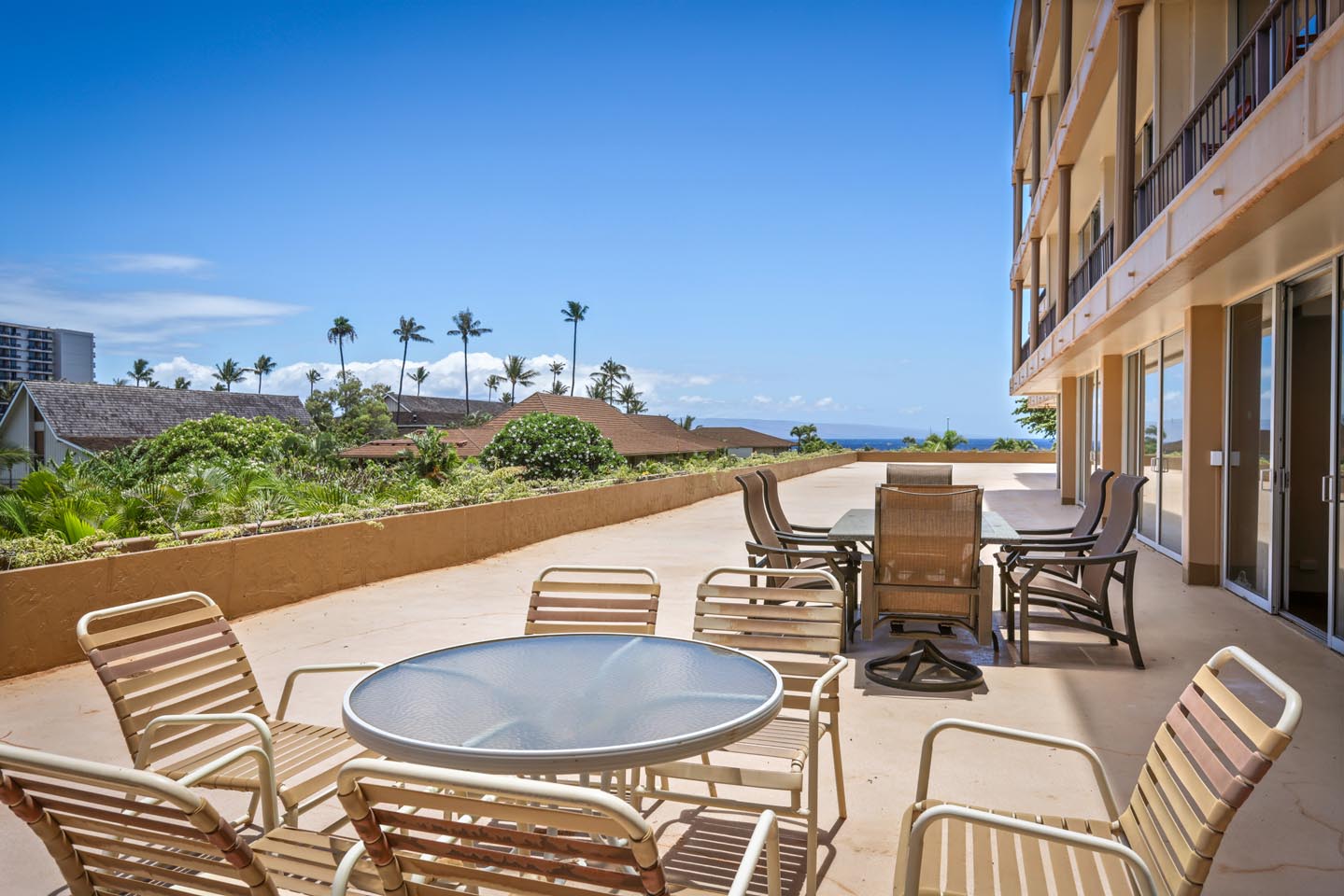 One Bedroom Garden View Premium Patio with Seating and Table