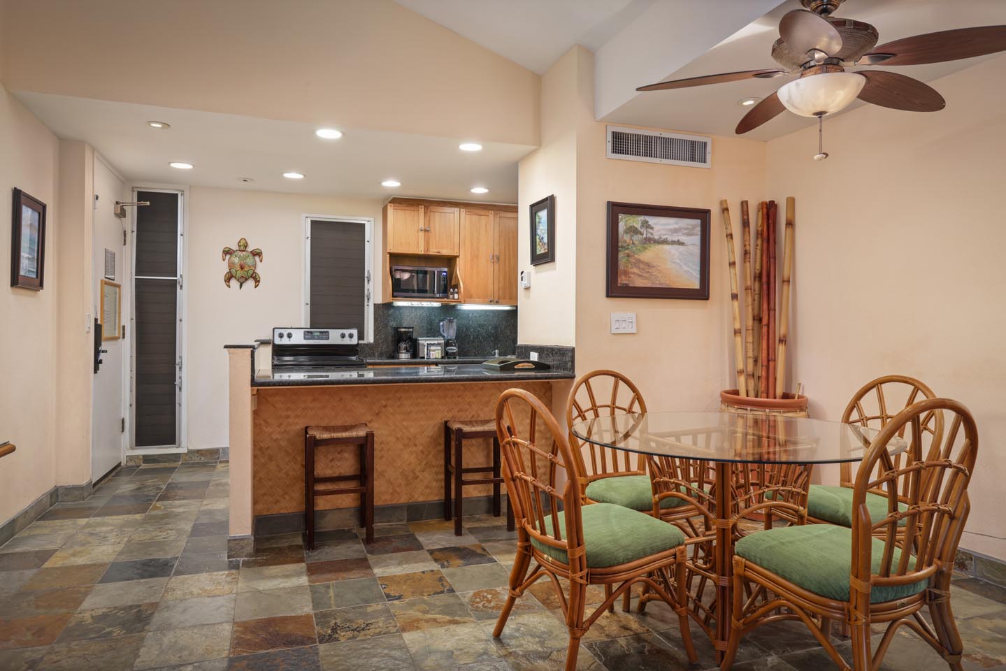 One-Bedroom Oceanside Premium Dining Area and Kitchen