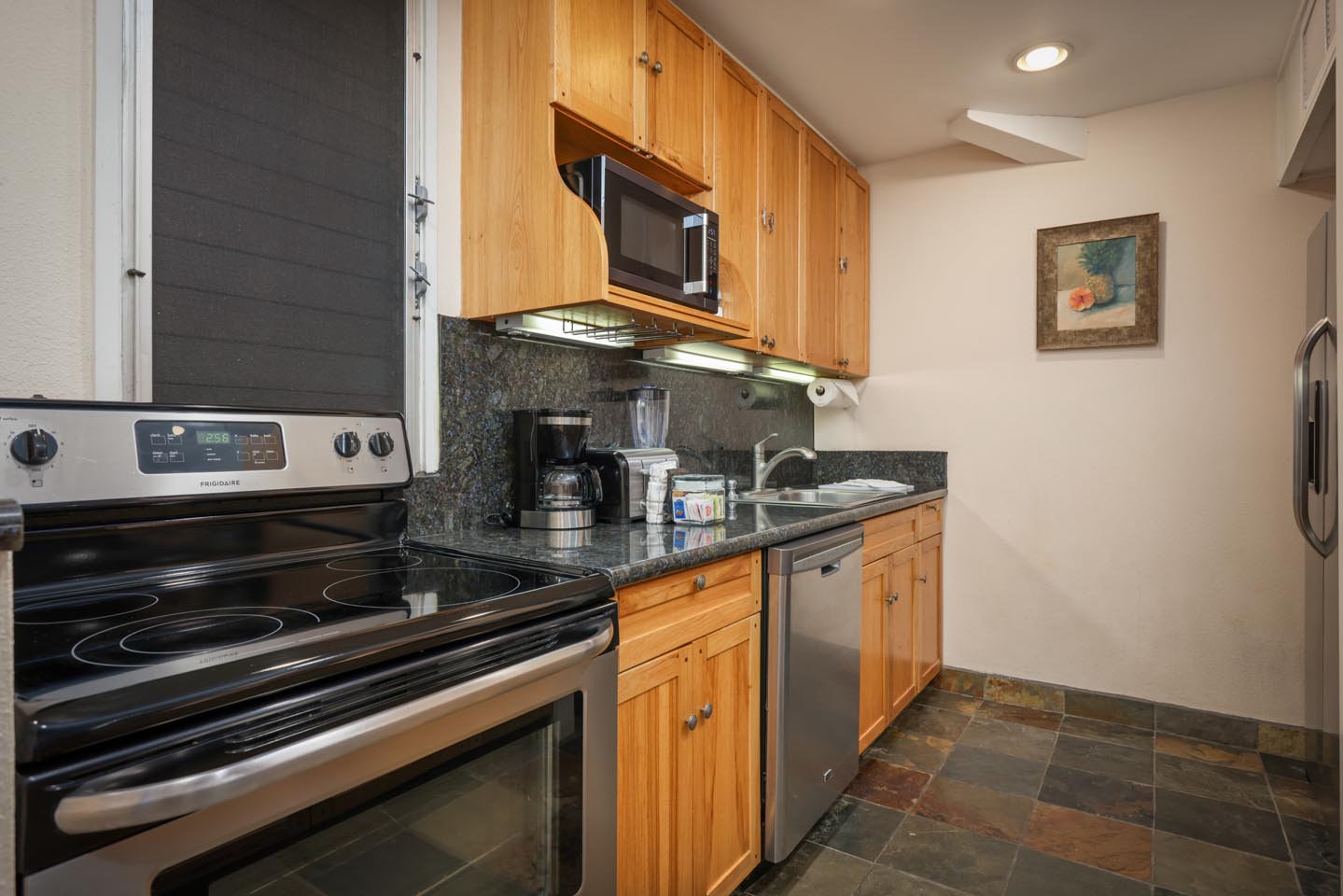 One-Bedroom Oceanside Premium Kitchen