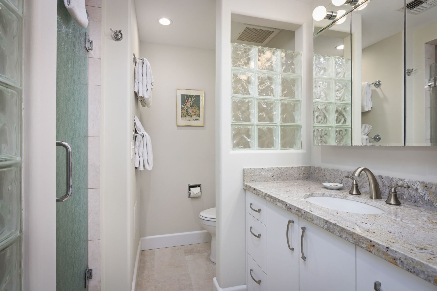 Studio Oceanside Premium bathroom at the Maui Kaanapali Villas
