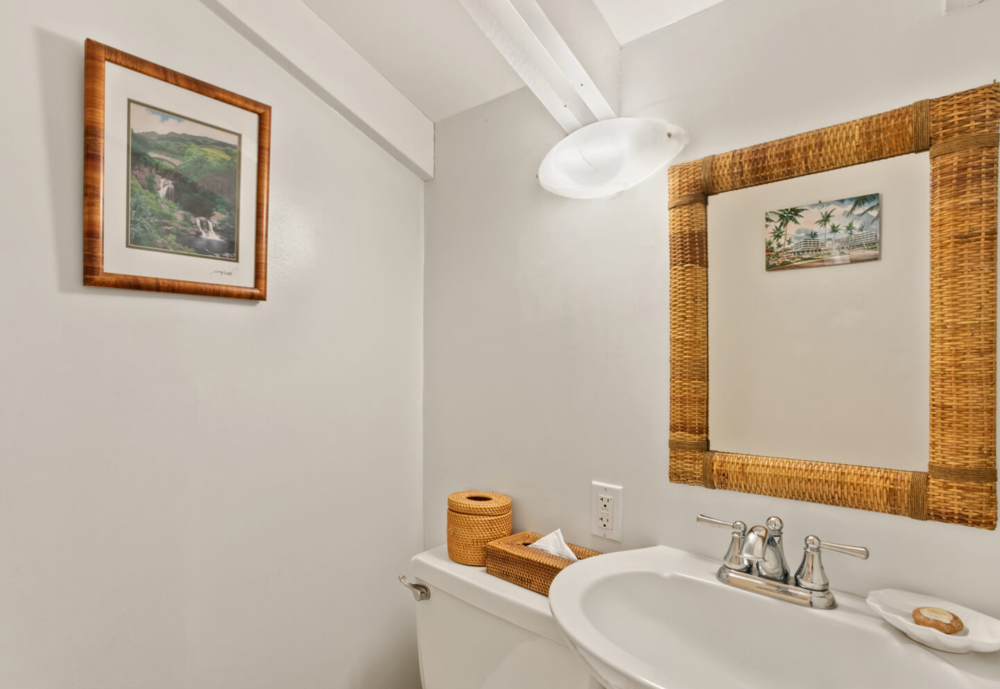 One-Bedroom Garden View Deluxe Bathroom