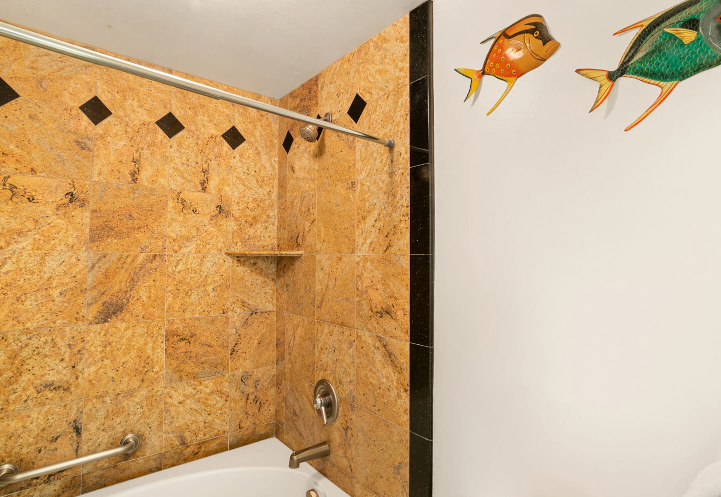 One-Bedroom Garden View Deluxe Shower