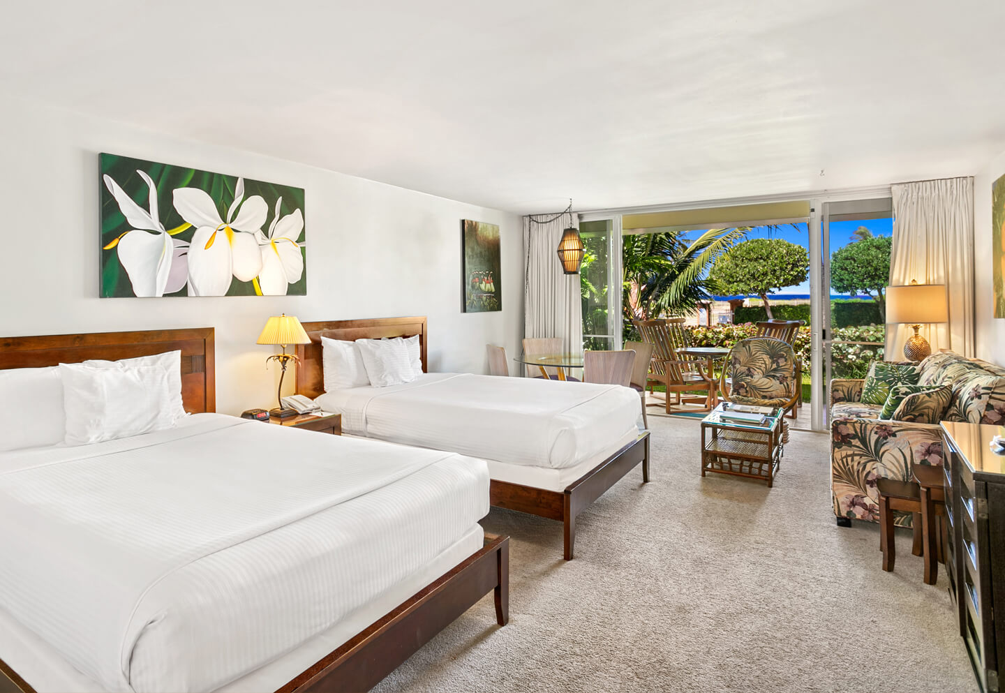 Studio Garden View Premium Bedroom