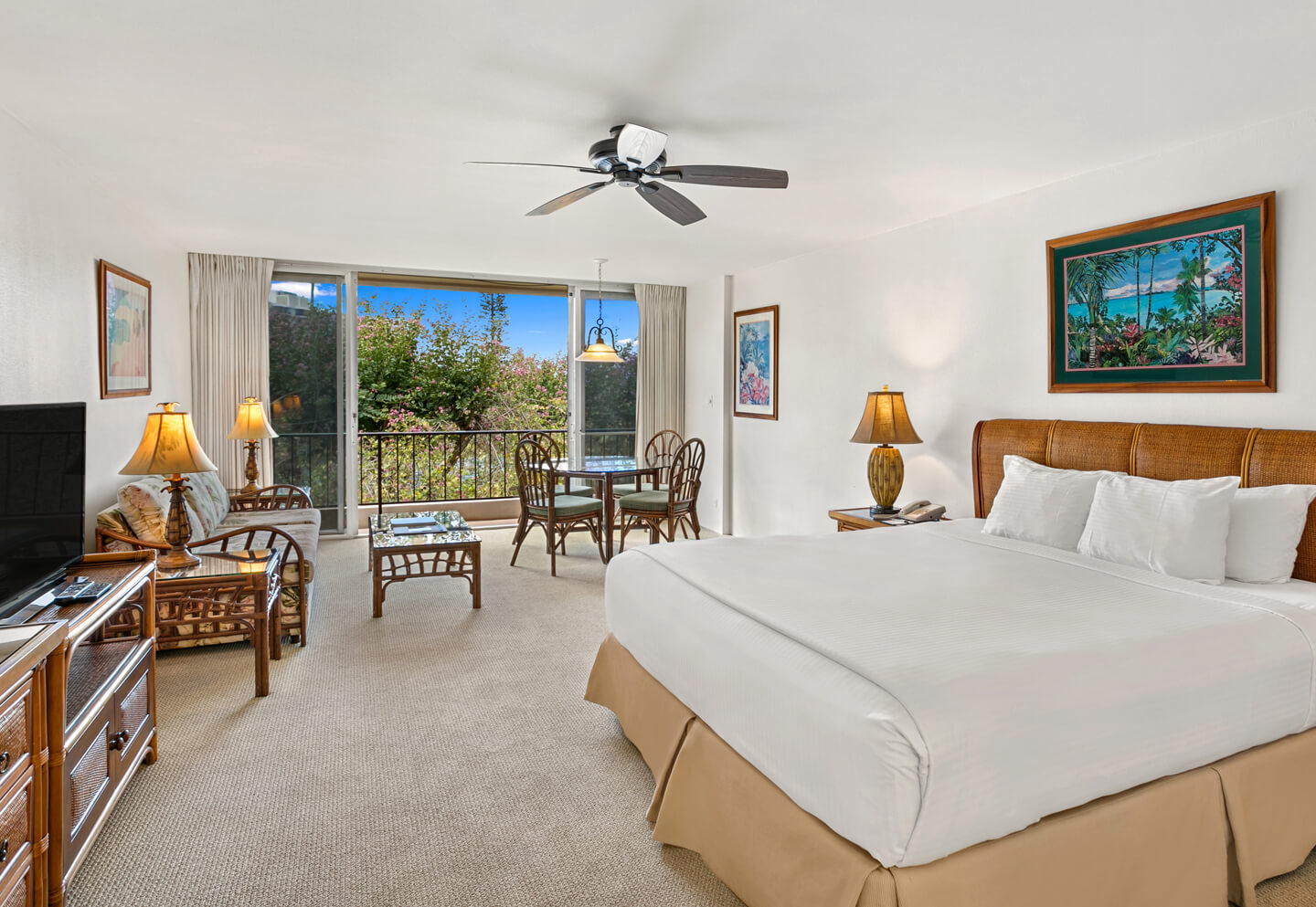 Studio Ocean View Bedroom