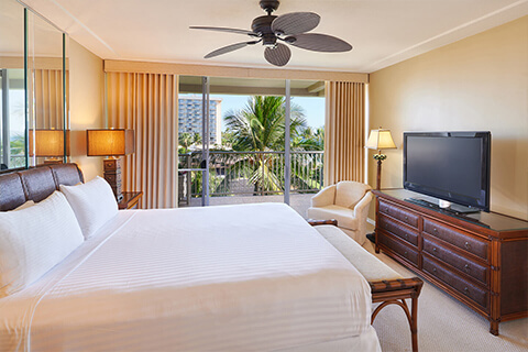 One-Bedroom Two-Bath Oceanfront Suite Bedroom