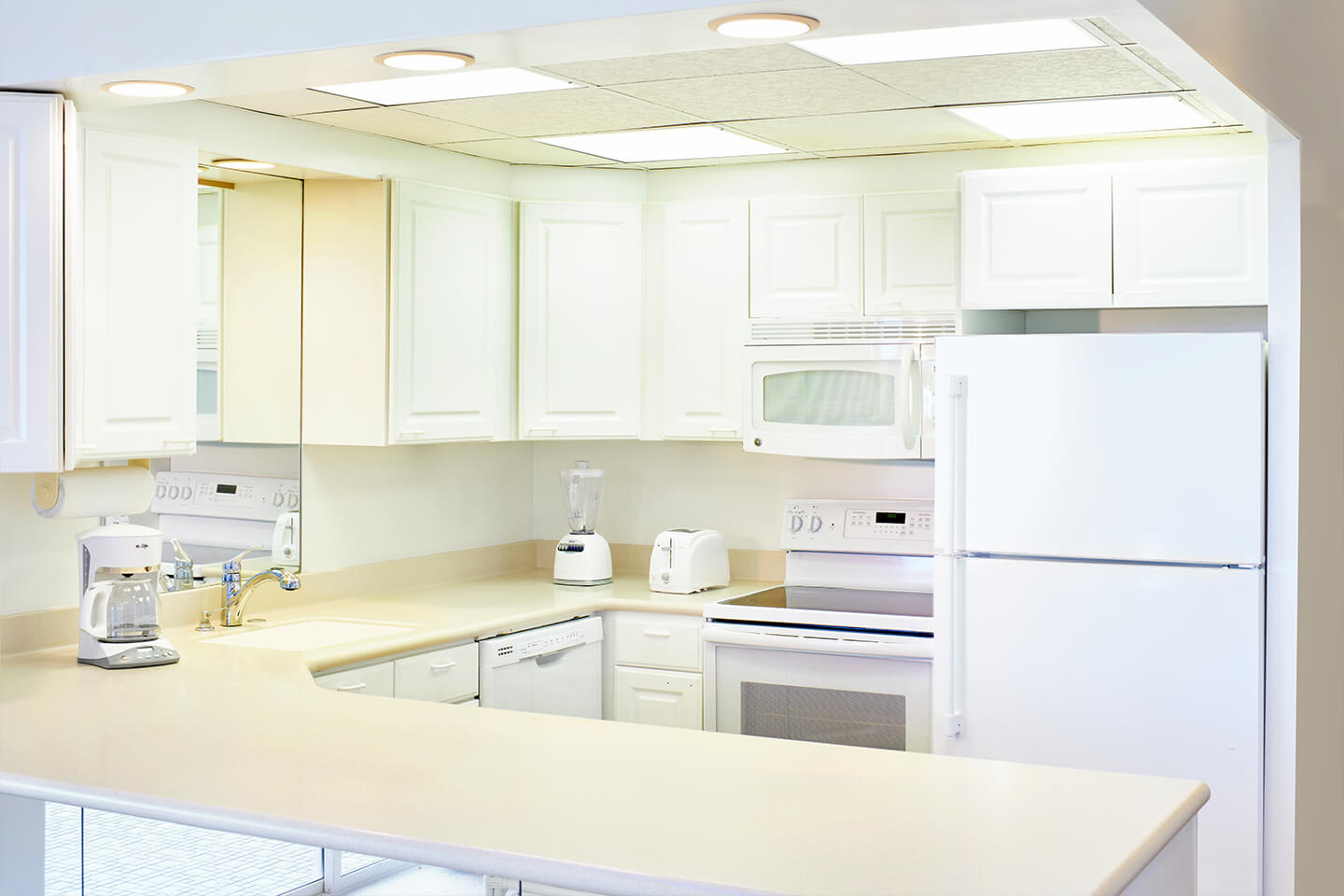 One-Bedroom Two-Bath Ocean View Suite Kitchen